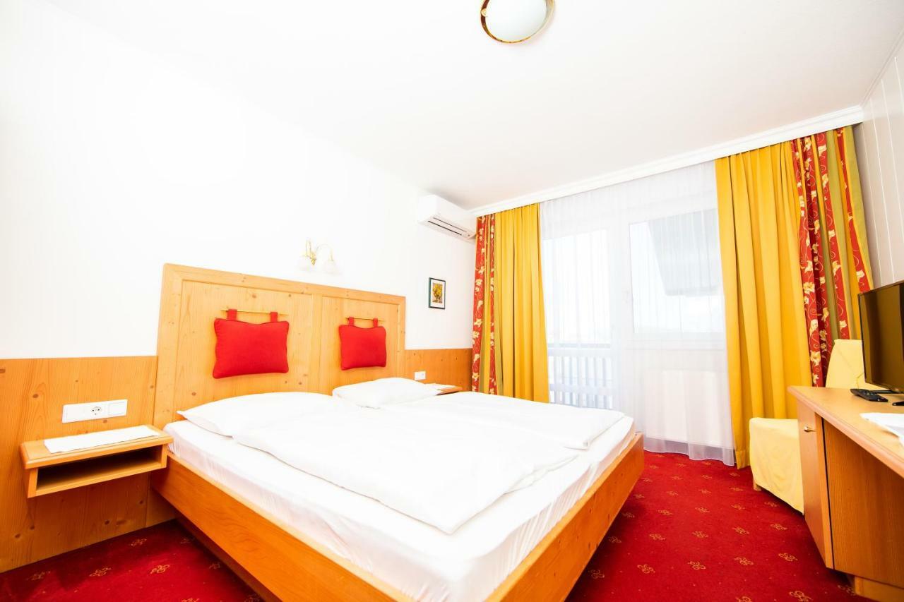 פודרסדורף אם סי Landgasthof Zur Goldenen Traube מראה חיצוני תמונה